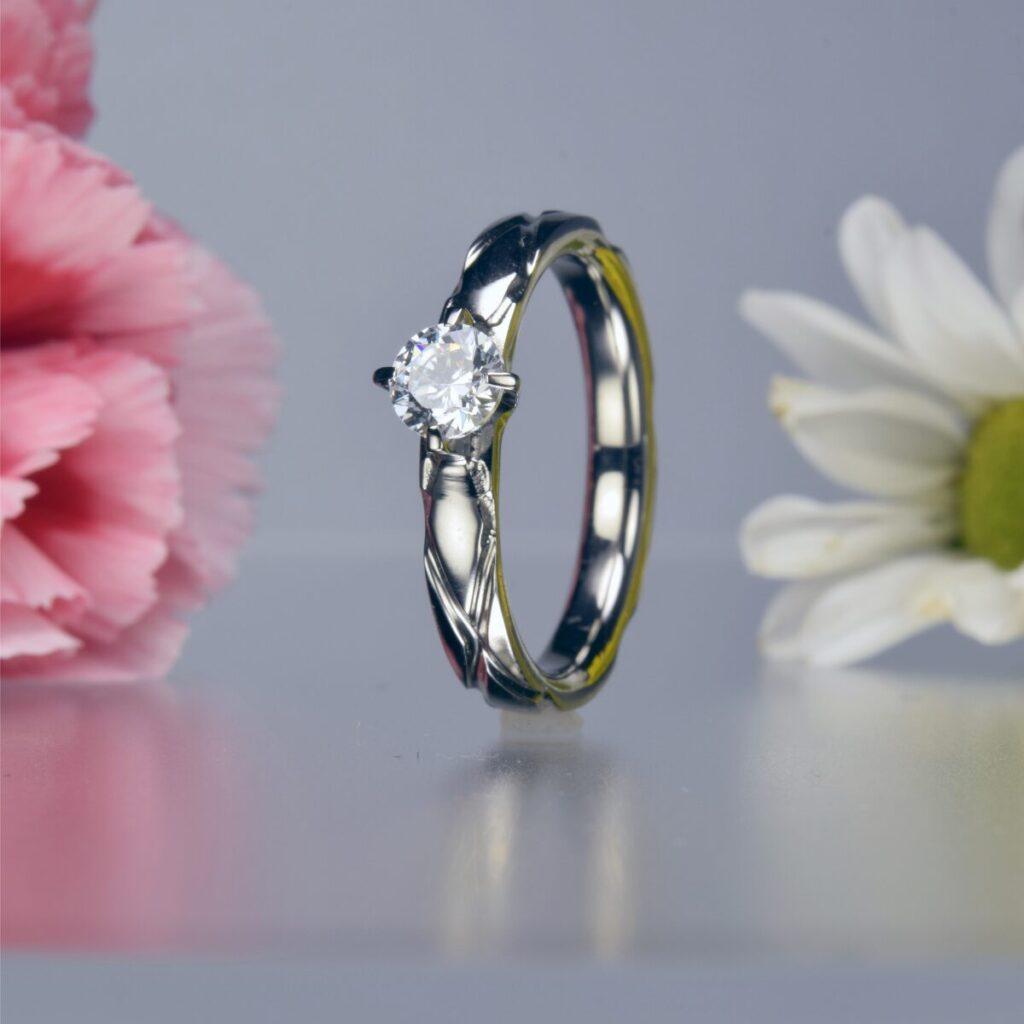 婚約指輪ダイヤモンド