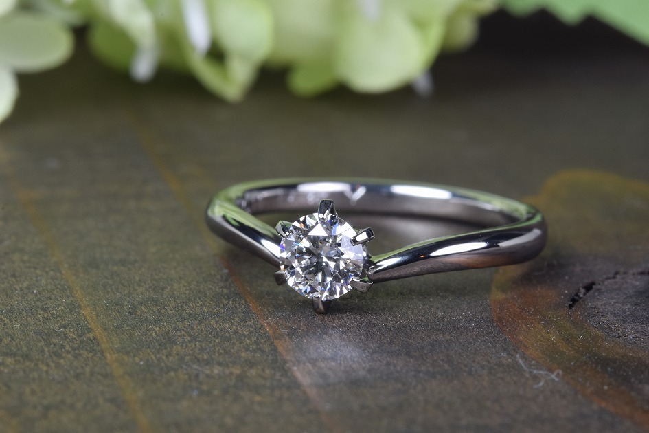 アレルギーフリーの婚約指輪（ジルニウム素材） | 福岡の結婚・婚約