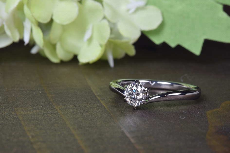 アレルギーフリーの婚約指輪（ジルニウム素材） | 福岡の結婚・婚約