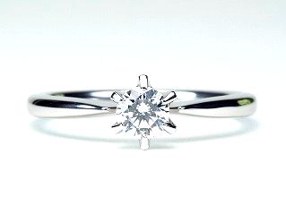 婚約指輪|ダイヤと花嫁を最高に生かす定番デザインなら｜6ポイントソリテール～ダイヤ0.3ct EG-001-6P