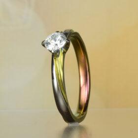 婚約指輪　カラーリング