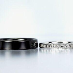 ブラックジルコニウム＆エタニティー結婚指輪