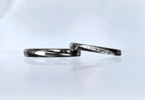 ブラックジルコ　Zr　