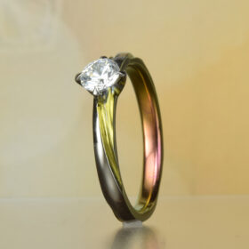 ジルコニウム婚約指輪 カラーリング