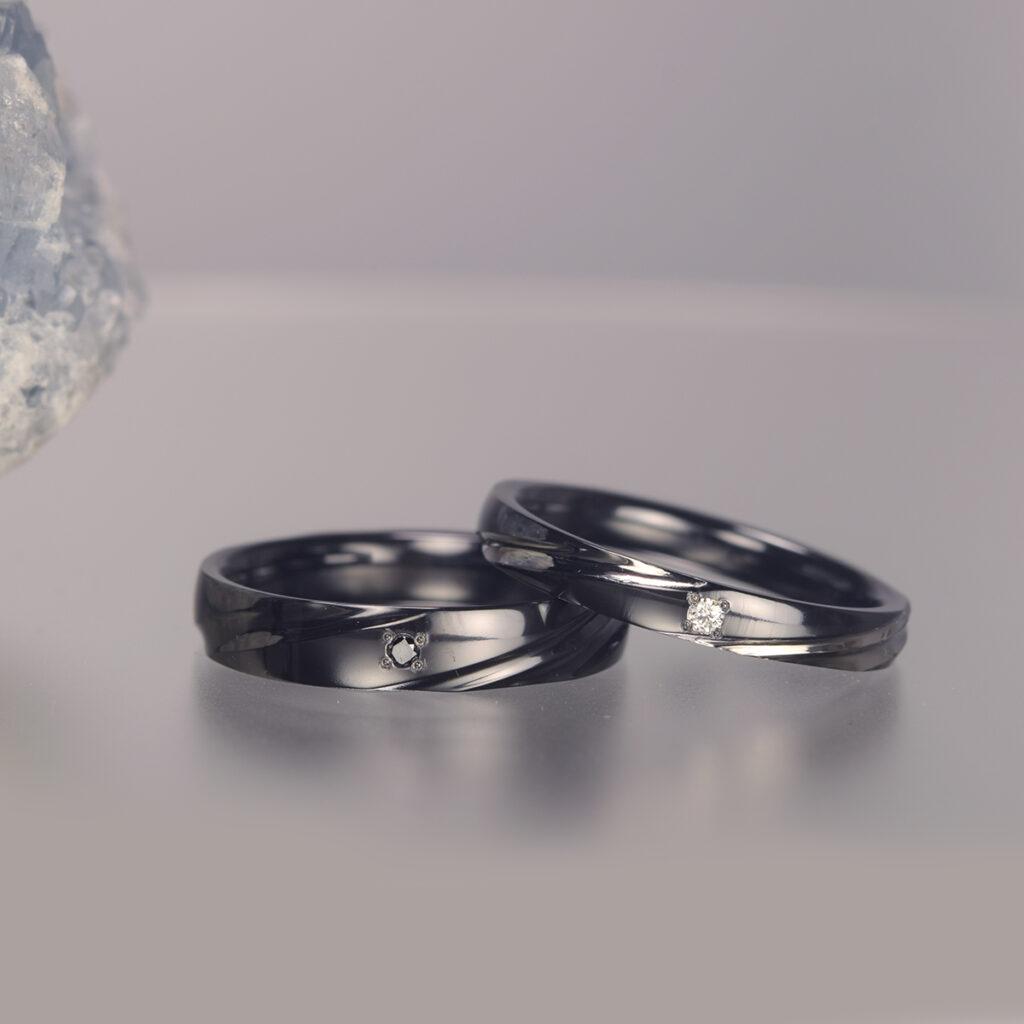 ブラックジルコニウム結婚指輪「さざなみ」モデル黒い結婚指輪マリッジリングOR-2008