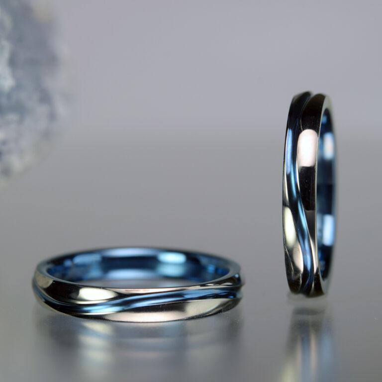 【OR-1992】ジルコニウム製マリッジリング｜ラグーンカスタムカラー｜サンゴ礁の波打ち際をイメージしたブルーの結婚指輪