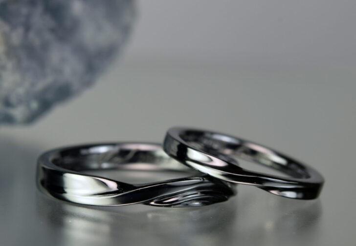 OR-1976 純タンタル結婚指輪 波彫刻と肉球刻印入りペア