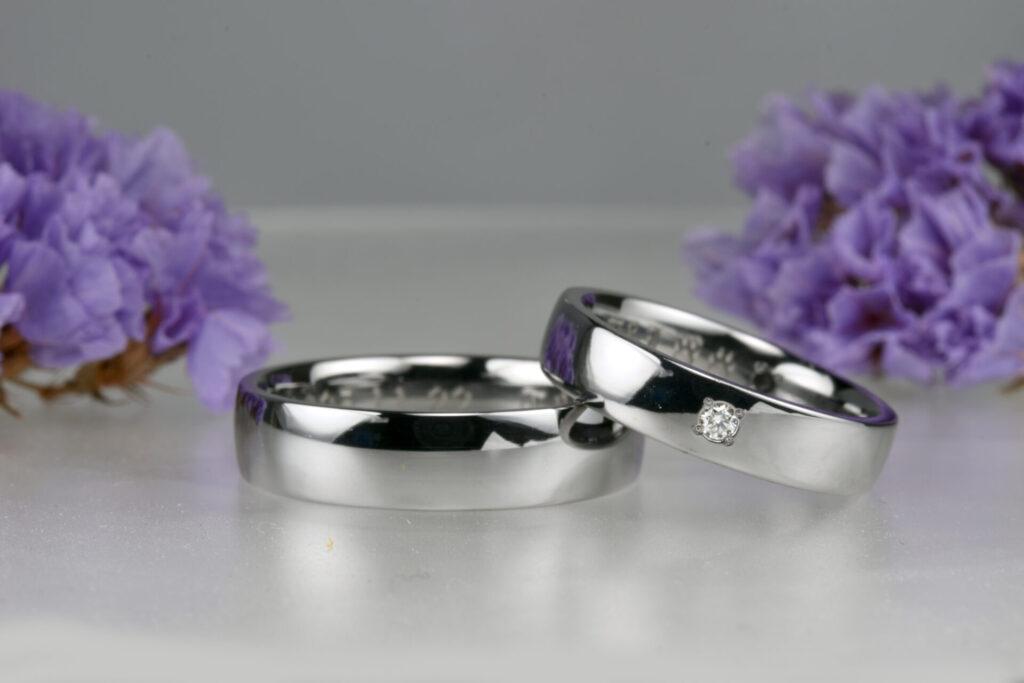 タンタル製の結婚指輪とブラックダイヤモンド