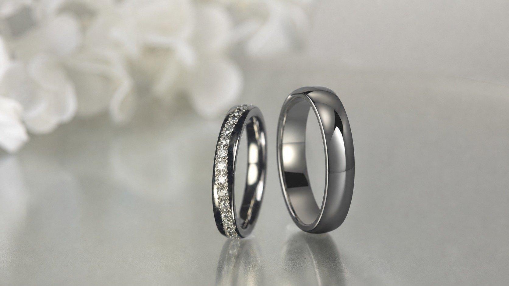 K18ブラックゴールド結婚指輪のペアリング