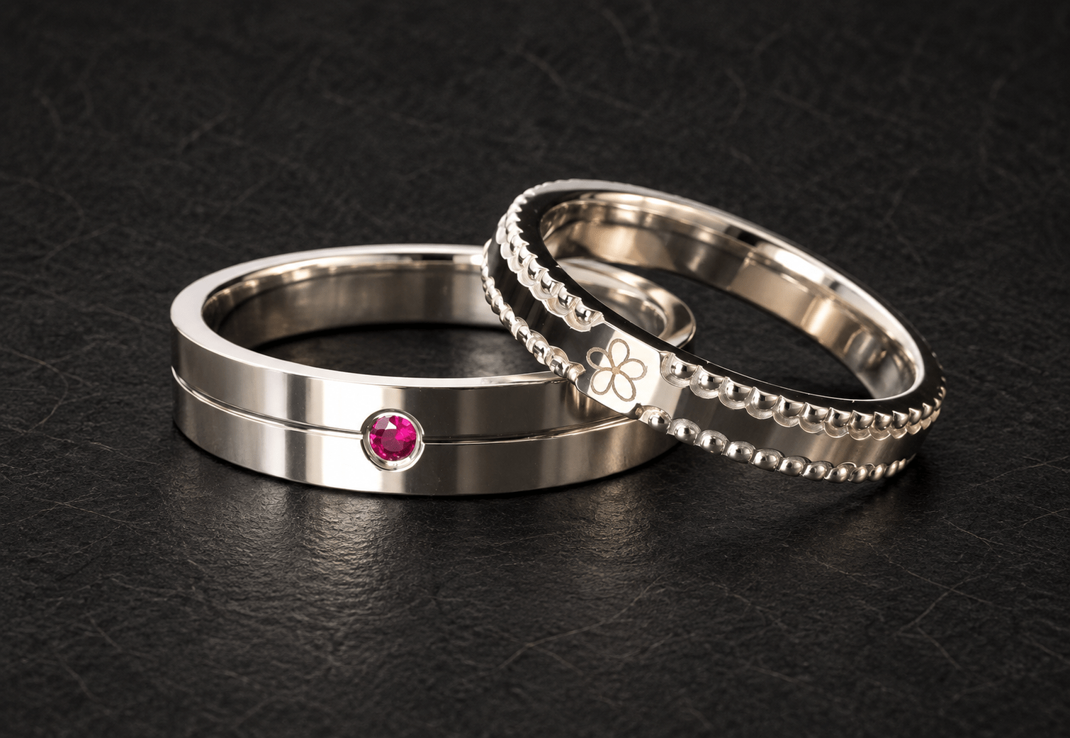 プルメリアとダイヤモンドのプラチナ結婚指輪